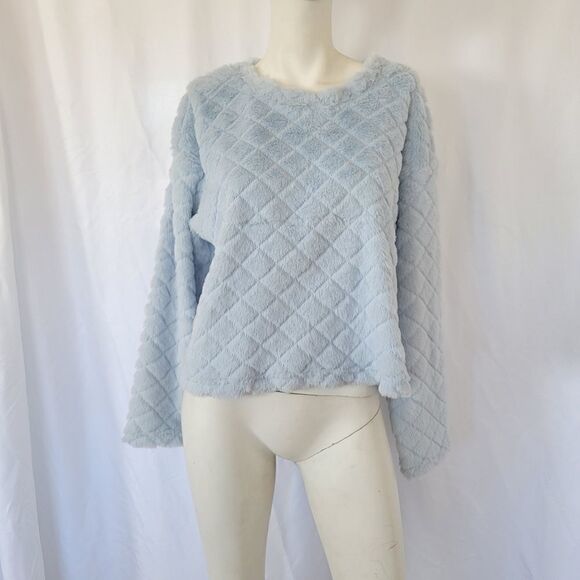 Almost famous faux fur blue sweatshirt Top Size L - Picture 2 of 11